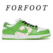 Nike SB Dunk Low Supreme Stars Mean Green (2021) DH3228-101 - 1