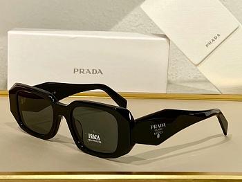 	 Prada Glasses 001