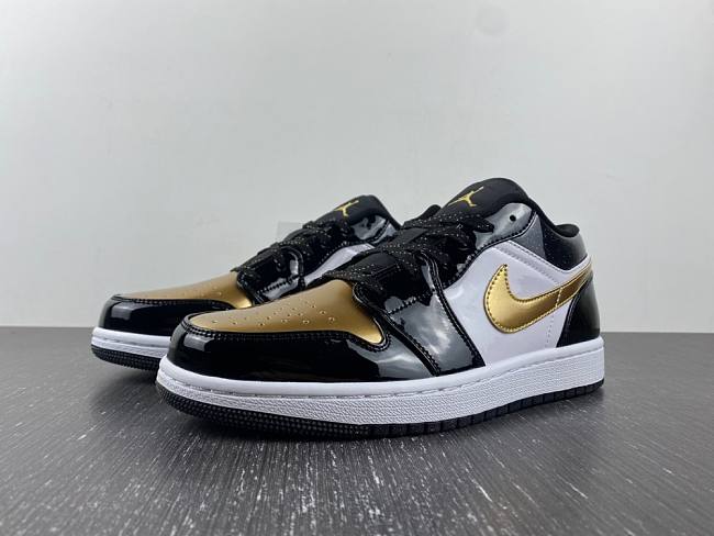 Air Jordan 1 Low SE Gold Toe (GS) - DR6970-071 - 1