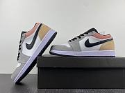 Air Jordan 1 Low  - 4