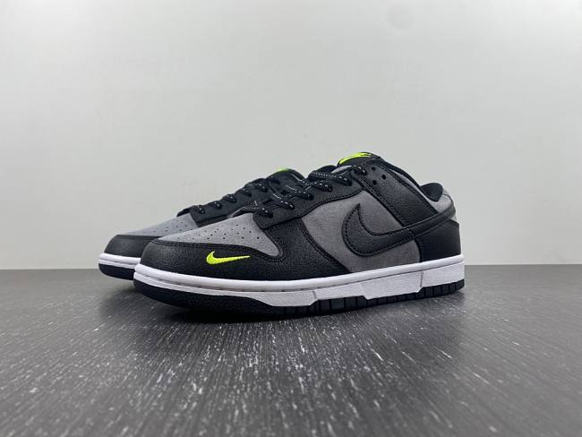 	 Nike Dunk Low 'Black Grey Green Strike FQ2205-001 - 1