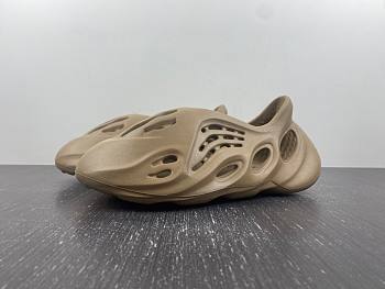 	 adidas Yeezy Foam Runner “Flax” GV6842