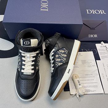 B27 HIGH-TOP SNEAKER Black Smooth Calfskin with Beige and Black Dior Oblique Jacquard