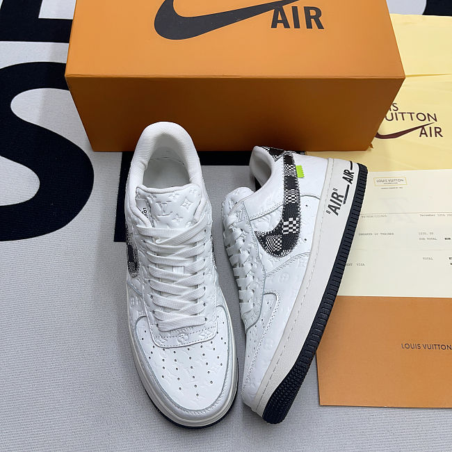 Nike  - 1