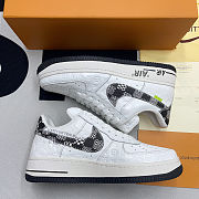 Nike  - 3