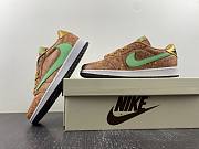 	 Travis Scott x Air Jordan 1 Low - 2