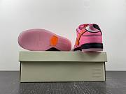 	 The Powerpuff Girls x Nike SB Dunk Low “Blossom” FD2631-600 - 3