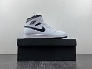 Jordan 1 Mid Reverse Panda DQ8426-132  - 4