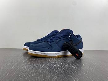 Nike SB Dunk Low Pro ISO CW7463-401