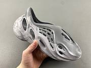 YEEZY FOAM RUNNER MX  - 5