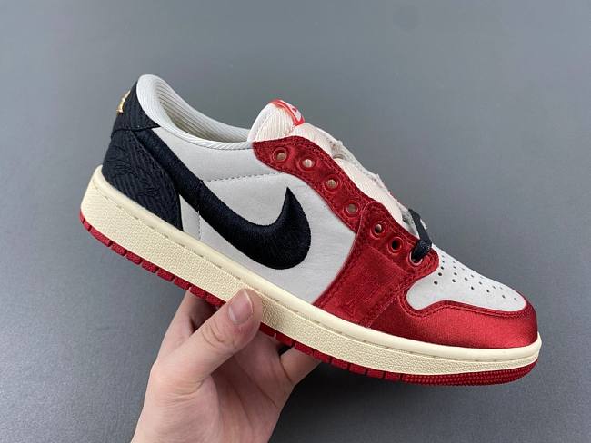 Air Jordan 1 Retro Low OG Trophy Room Away - FN0432-100 - 1