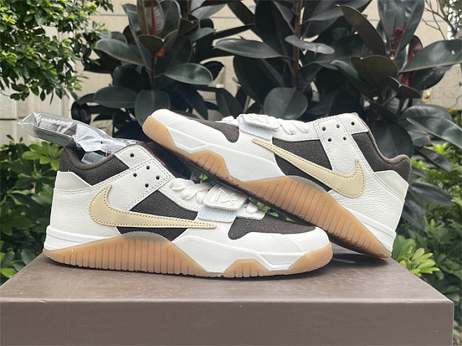 Travis Scott x Jordan Jumpman Jack - FZ8117-100 - 1
