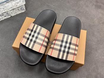 Burberry sandal