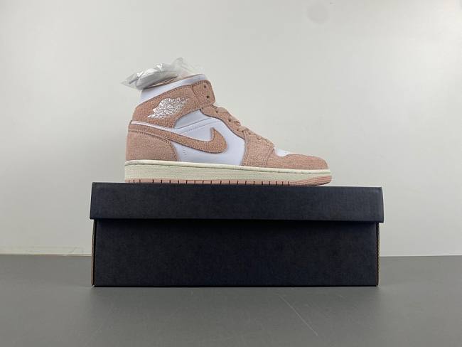 AIR JORDAN 1 MID SE  - 1