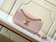 LV LockMe Chain Bag East West - 23,5 *14*6 cm  - 1