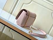 LV LockMe Chain Bag East West - 23,5 *14*6 cm  - 5