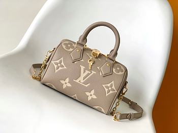 Louis Vuitton LV Speedy Bandoulière 20 beige   Size 20.5 x 13.5 x 12 cm