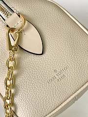 Louis Vuitton LV Speedy Bandoulière 20 nude Size 20.5 x 13.5 x 12 cm - 5