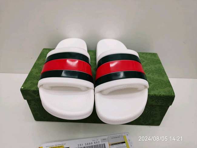 Gucci Pursuit Pool Slides White 308234 GIB10 9079 - 1