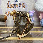 LOUIS VUITTON Montsouri Mini MonogramBackpack M11199 Size: 24 x 25 x 12 cm - 6
