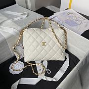Chanel 24A small hobo handle AP4066 Grained calfskin - size: 19×14×7cm - 1