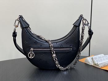 LV loop handbag black Size: 23 x 13 x 6 cm 
