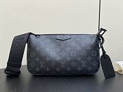 LV POCHETTE ACCESSOIRE MEN BAG  Size 28 × 16.5 × 9 cm. - 1