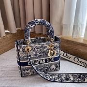 Dior Medium Lady D-Lite Bag size 24 cm  - 3