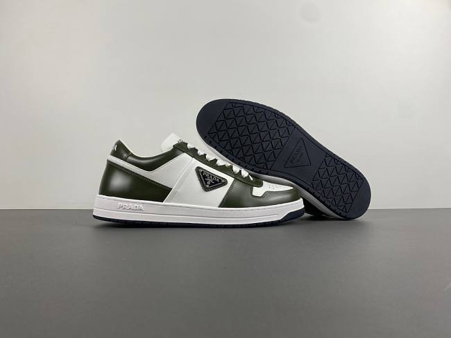 Prada America’s Cup olive - 1