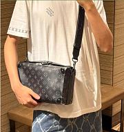  LV Men's Messenger Bag  M11744 Black - Size: 29x17.5x10 cm - 2