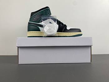 Air Jordan 1 Mid “Oxidized Green” - FQ7818-100