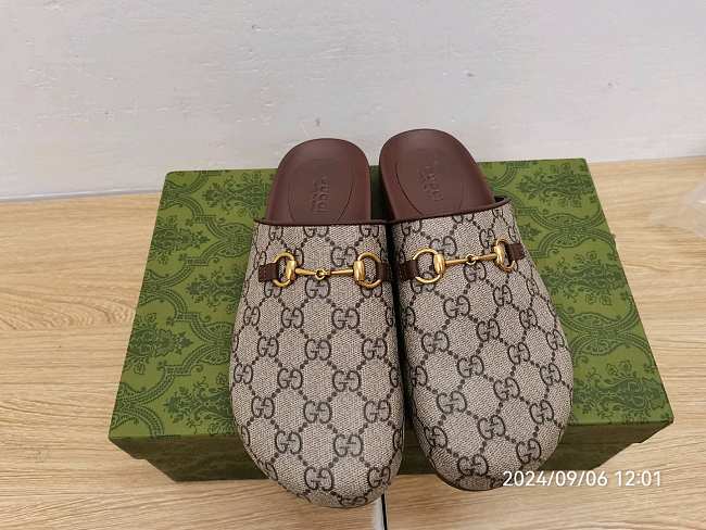 Gucci sandals - 1