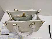 Louis Vuitton Onthego PM White Leather Bag size  25*19*11.5cm - 2