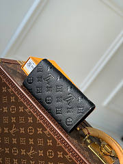 LV wallet black size 19cm - 5