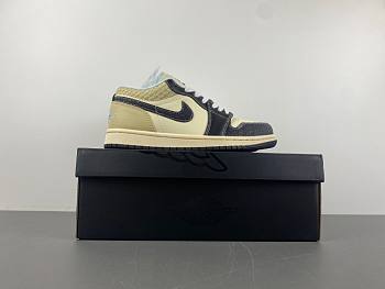 Air Jordan 1 Low SE - HQ3437-101