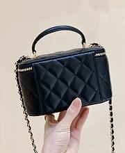 Chanel 22 Clutch with Chain 2199 - size 17cm  - 5