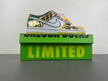 Nike Dunk Low What the Duck Away University of Oregon PE - HV1454-100
