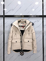 Moose knuckles coat beige color  - 2