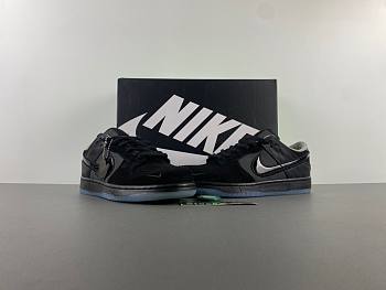 Division Street x Nike Dunk Low Lux “Oregon Black” - HV1470-001