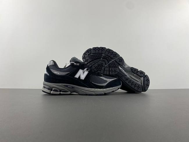 New Balance black and gray - M2002RR1 - 1