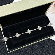 Van Cleef & Arpels Women's Natural Vintage Alhambra 18ct White-gold 5 Motifs Bracelet - VCARP9XE00  - 4