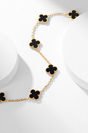 Van Cleef & Arpels Vintage Alhambra necklace Gold Tone In Black 10 motifs - VCARA42700  - 5