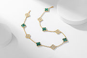 Van Cleef & Arpels Vintage Alhambra Necklace Gold Tone In Green 10 motifs - 1
