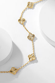 Van Cleef & Arpels Vintage Alhambra necklace Gold Tone In Gold 10 motifs  - 2