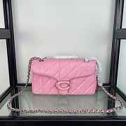 Coach Bolsa Tabby Shoulder 26 With Quilting Rosa - size 26x14x8 cm  - 2
