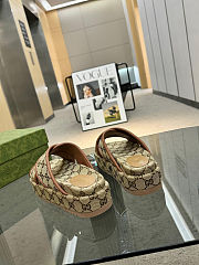 Gucci Women's GG platform sandal Beige and dark brown - ‎816798 FAD9C 9745 - 2