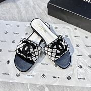 Chanel Chanel White/Black Quilted Pearl Embellished CC Flats - 4