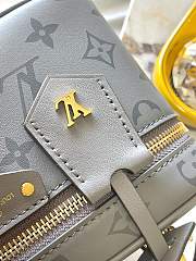 LV Vanity Chain Pouch Trianon Gray - M12427 - size: 19 x 11.5 x 6.5cm - 2