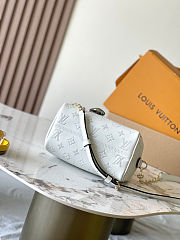 LV Speedy Bandoulière 20 White - M11276 - size: 20.5 x 13.5 x 12cm - 5