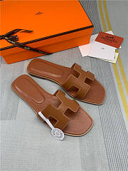 Hermès Oran Sandals In Brown - 3
